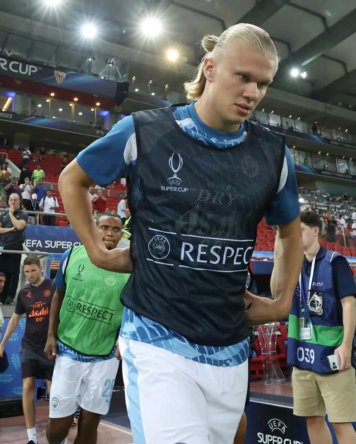 关于塞维利亚发布备战花絮,加时末段内部沟通,社区盾任务艰巨,资深球员宣示担当的信息 关于塞维利亚发布备战花絮,加时末段内部沟通,社区盾任务艰巨,资深球员宣示担当的信息